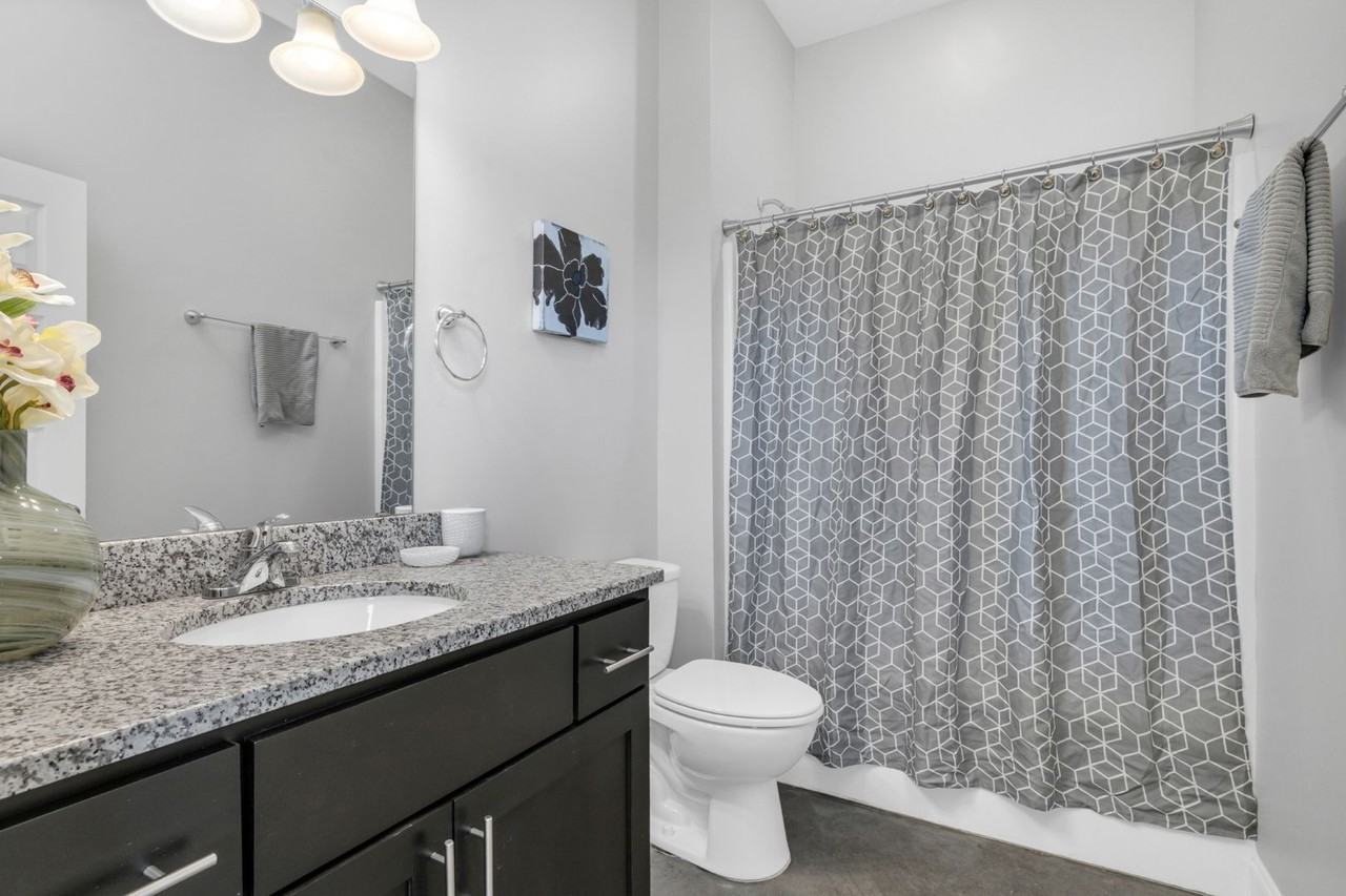 Bailey Row - 2105 - Photo 2 of 10