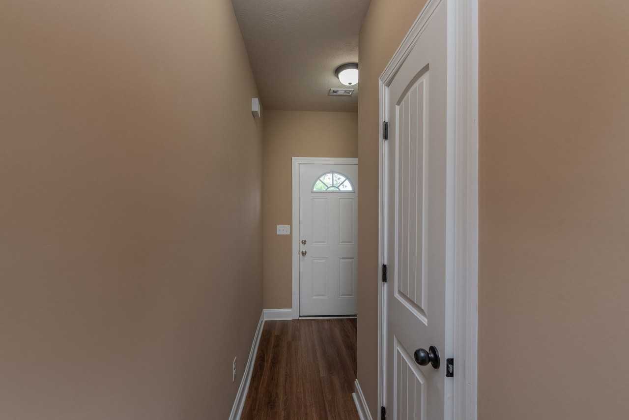 108 James St - Photo 3 of 35
