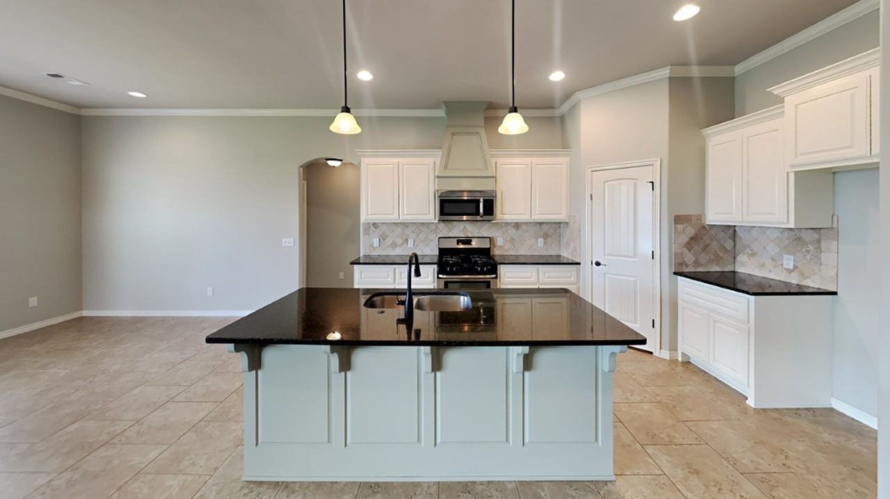 10009 Nw 141st St - Photo 5 of 21