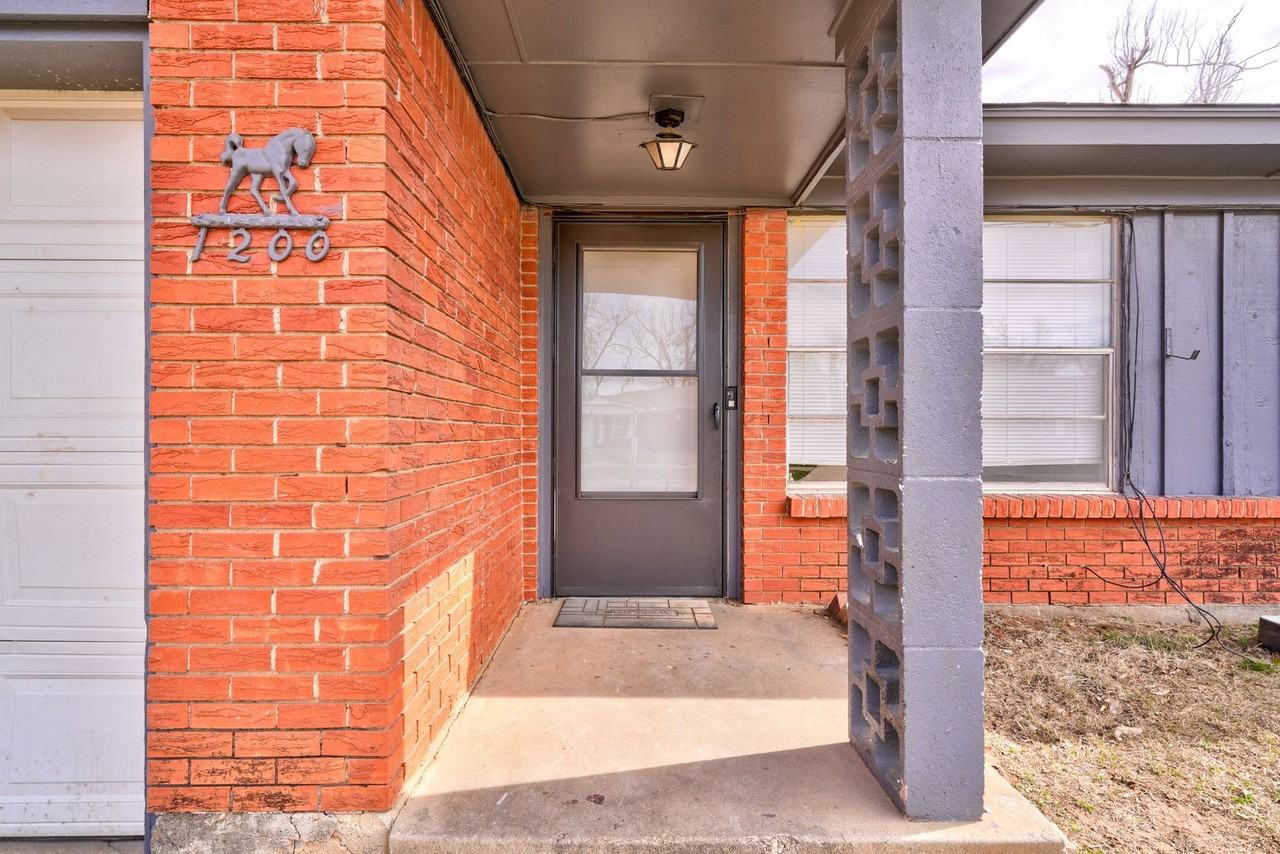 1200 Mcdonald Dr - Photo 2 of 22
