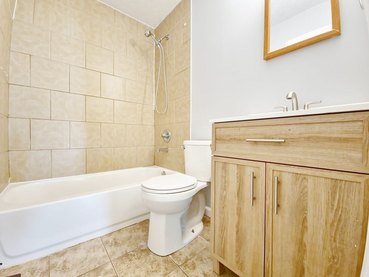 1917 Beech St - Photo 3 of 11