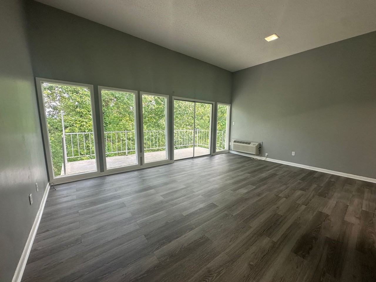 4232 Aquarius Dr - Photo 2 of 16