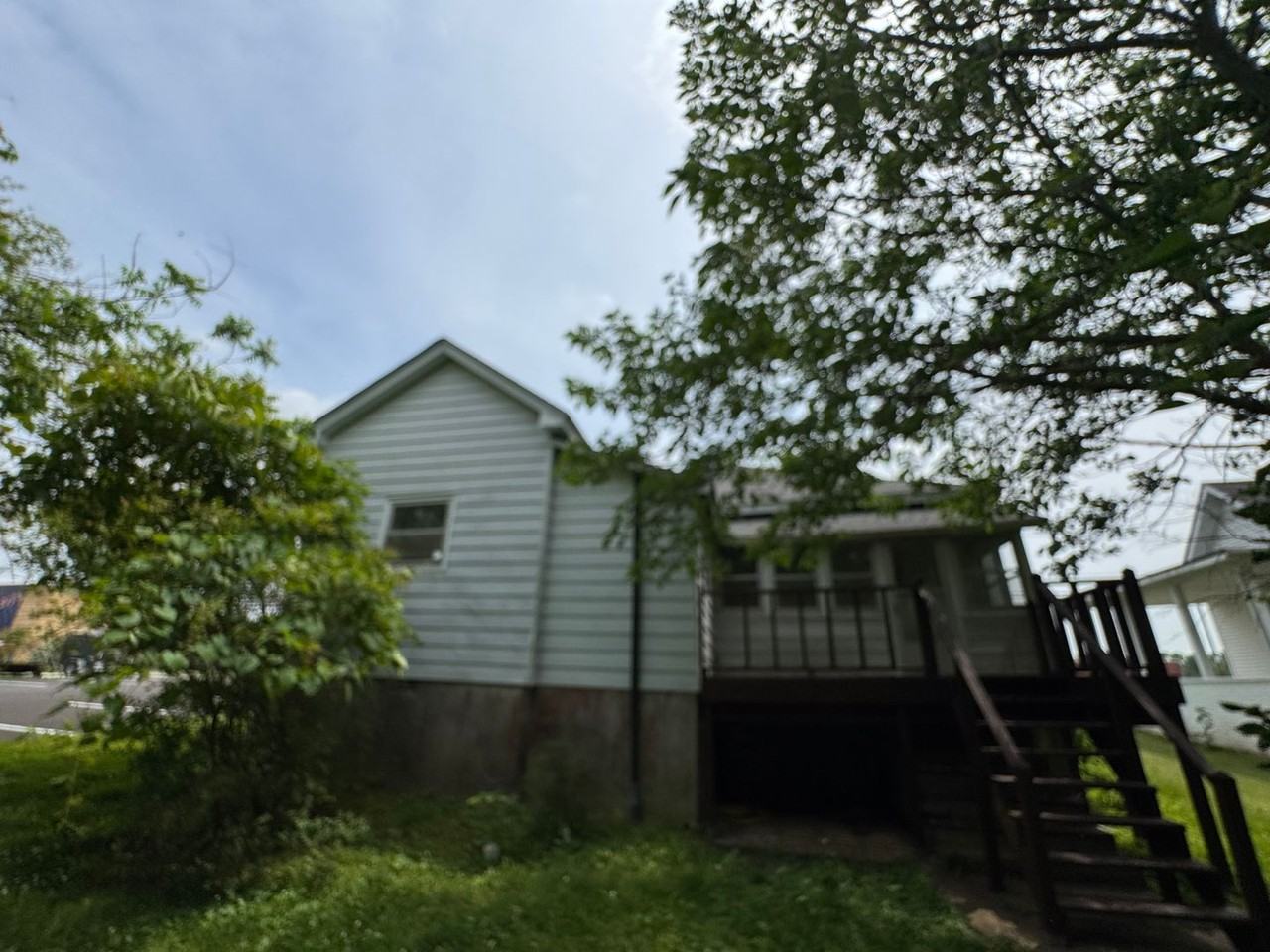 121 Oxford St - Photo 3 of 9