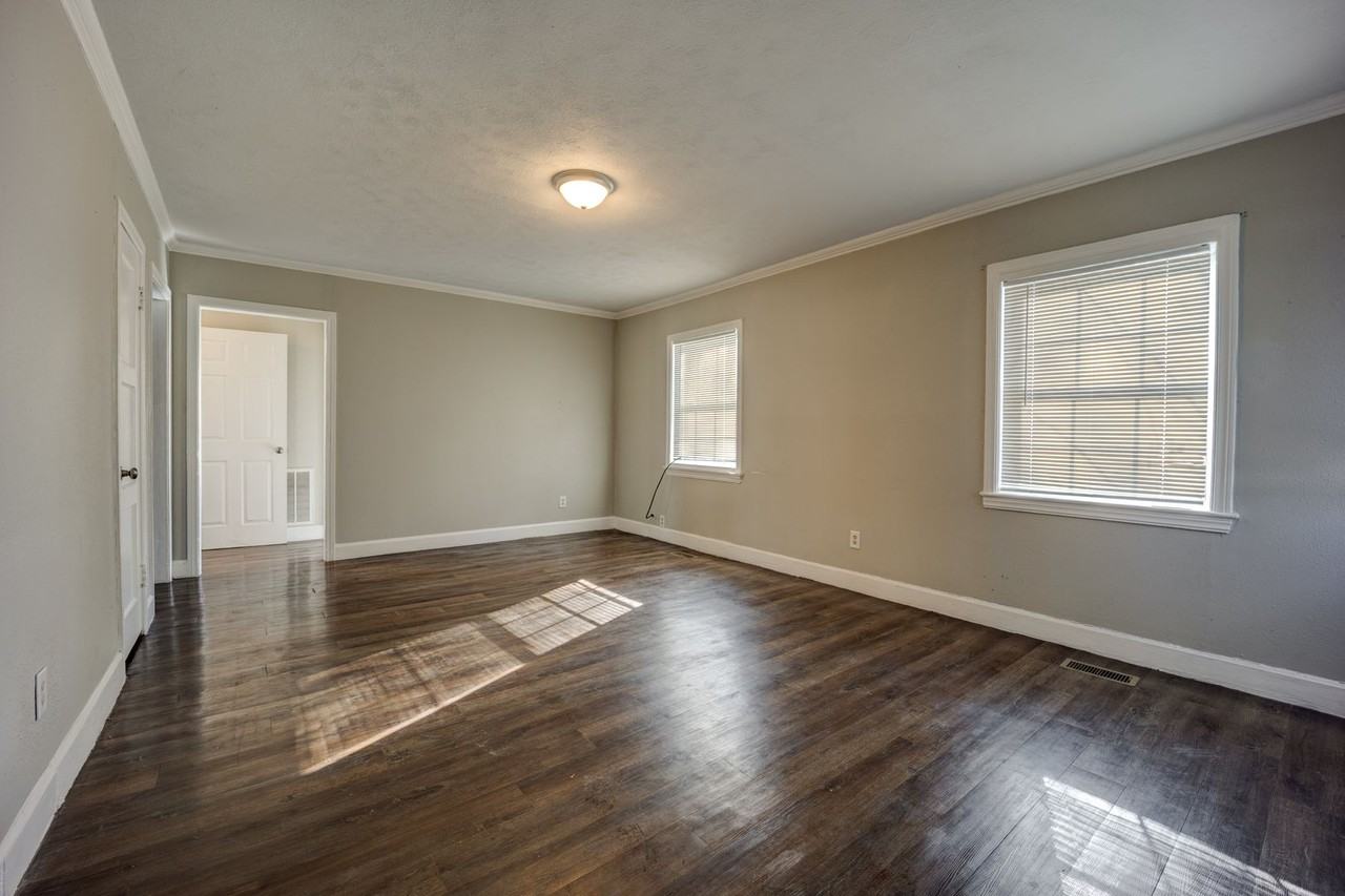 408 N 35th St - Photo 5 of 15