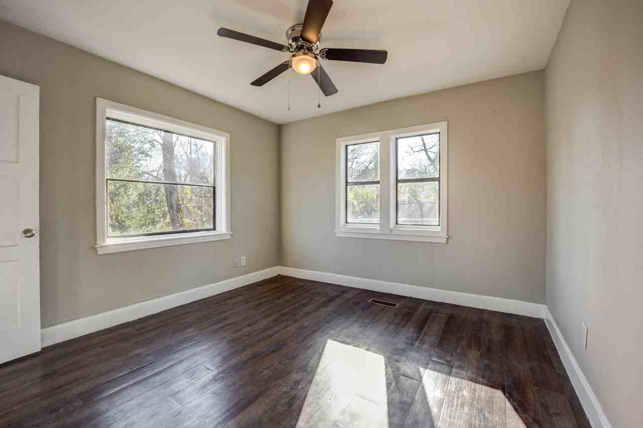 408 N 35th St - Photo 6 of 15