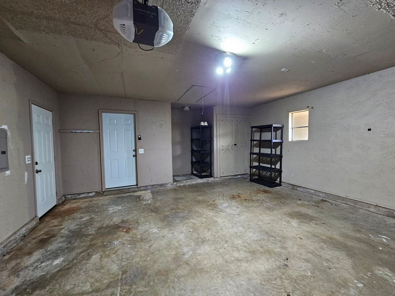 3609 Peregrine Dr - Photo 6 of 20