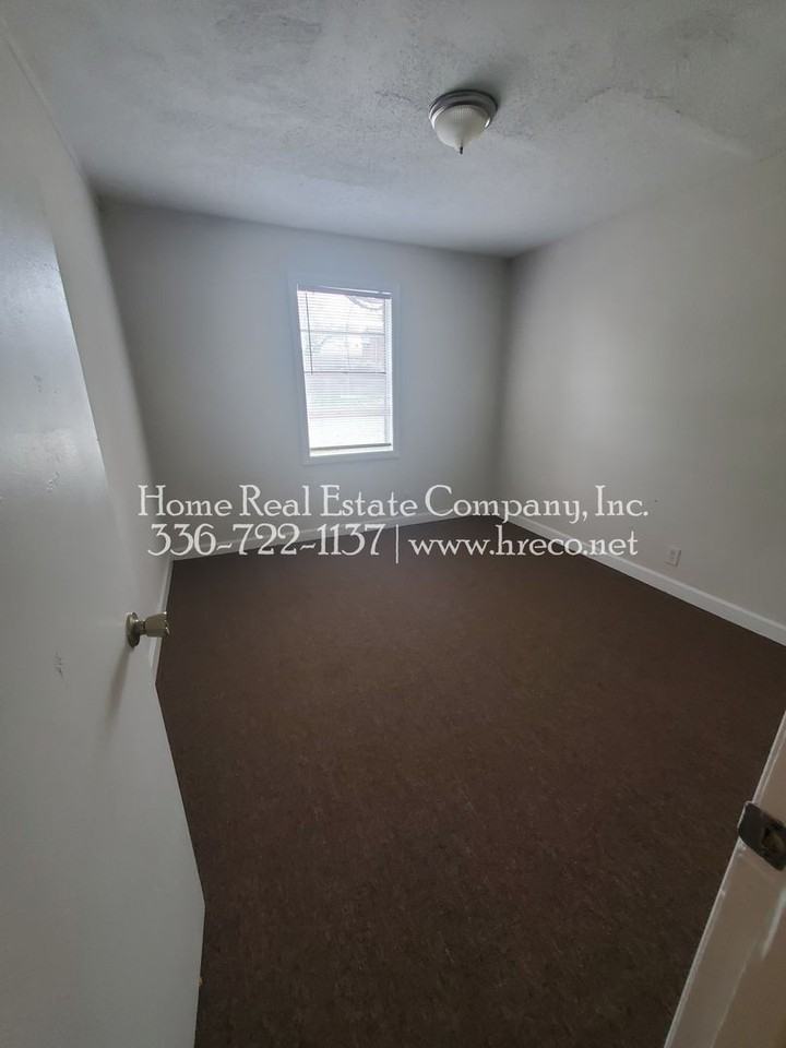 1332 Gray Ave #A - Photo 4 of 7