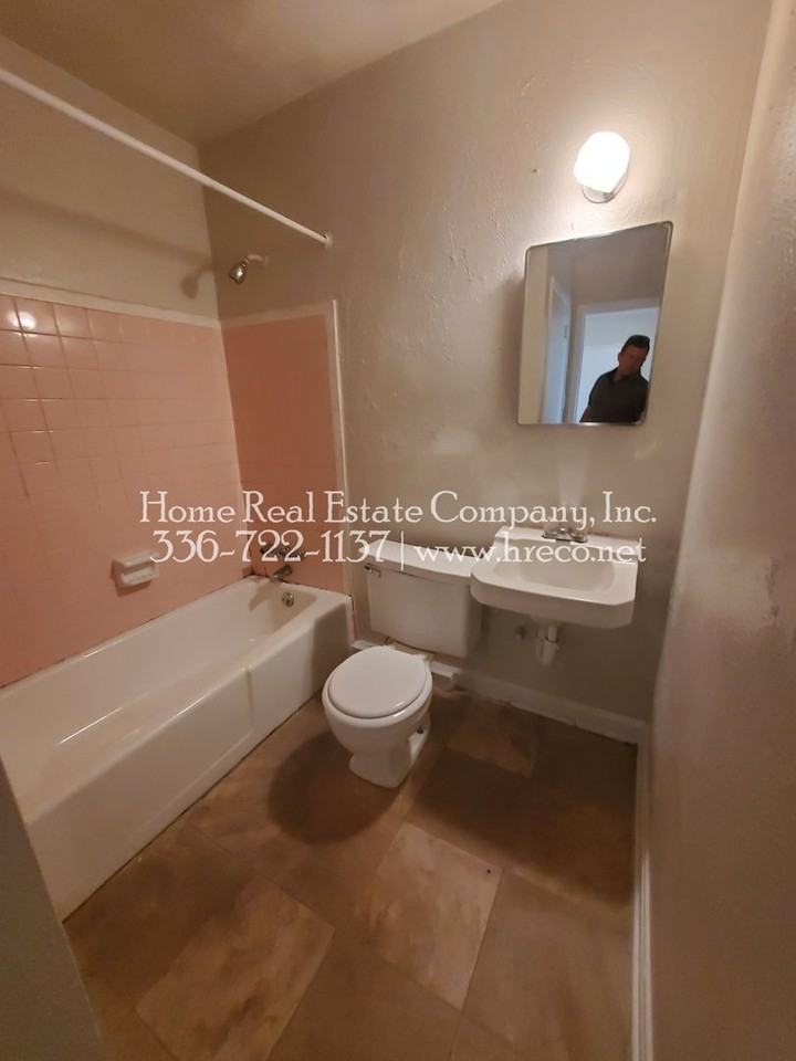 1332 Gray Ave #A - Photo 6 of 7