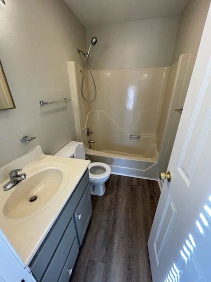 1401 W 1st St #C - Photo 6 of 6