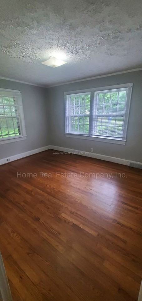 4010 Reich St - Photo 7 of 12