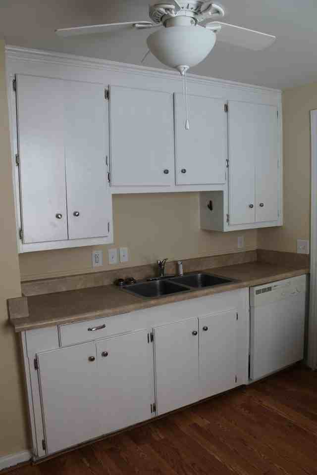 2807 Shandon Pl - Photo 2 of 7