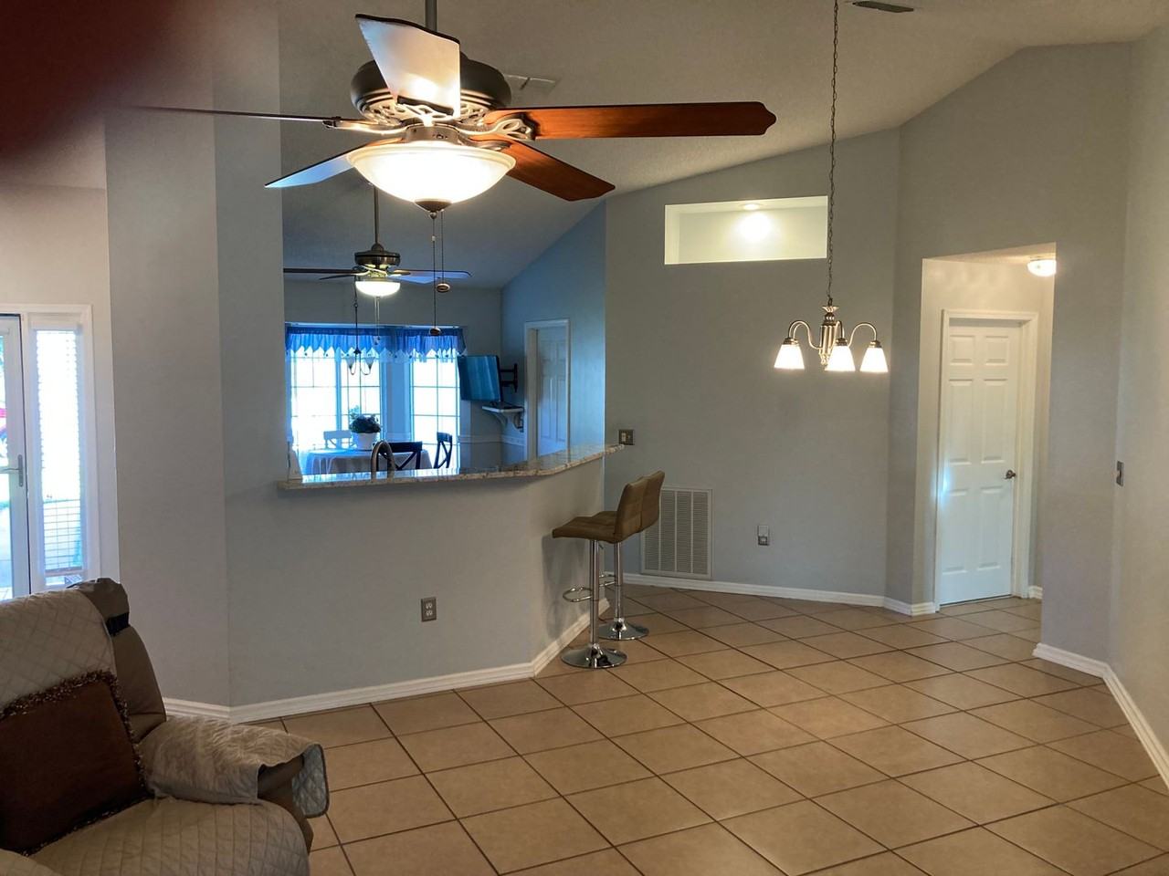 2298 Nw 50th Ave - Photo 4 of 31