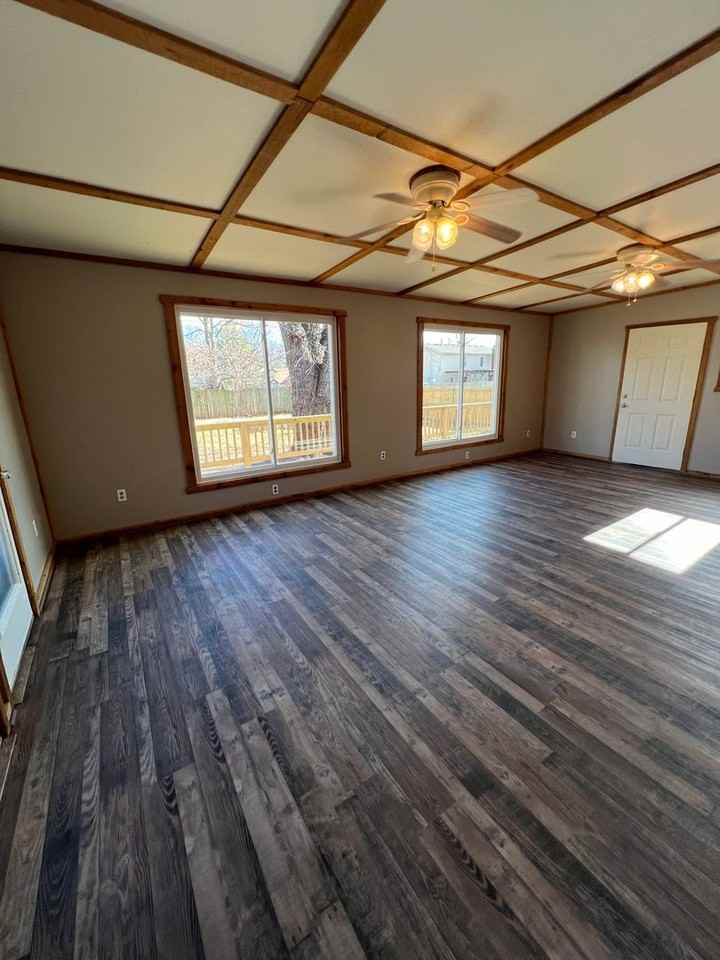 5518 S Roanoke Ave - Photo 7 of 33