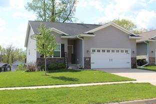 2033 Mackinaw Dr - Photo 1 of 1