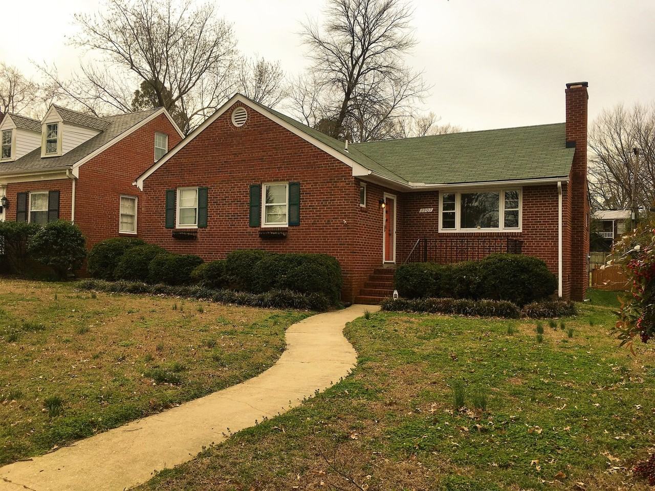 3907 Kensington Ave - Photo 2 of 34