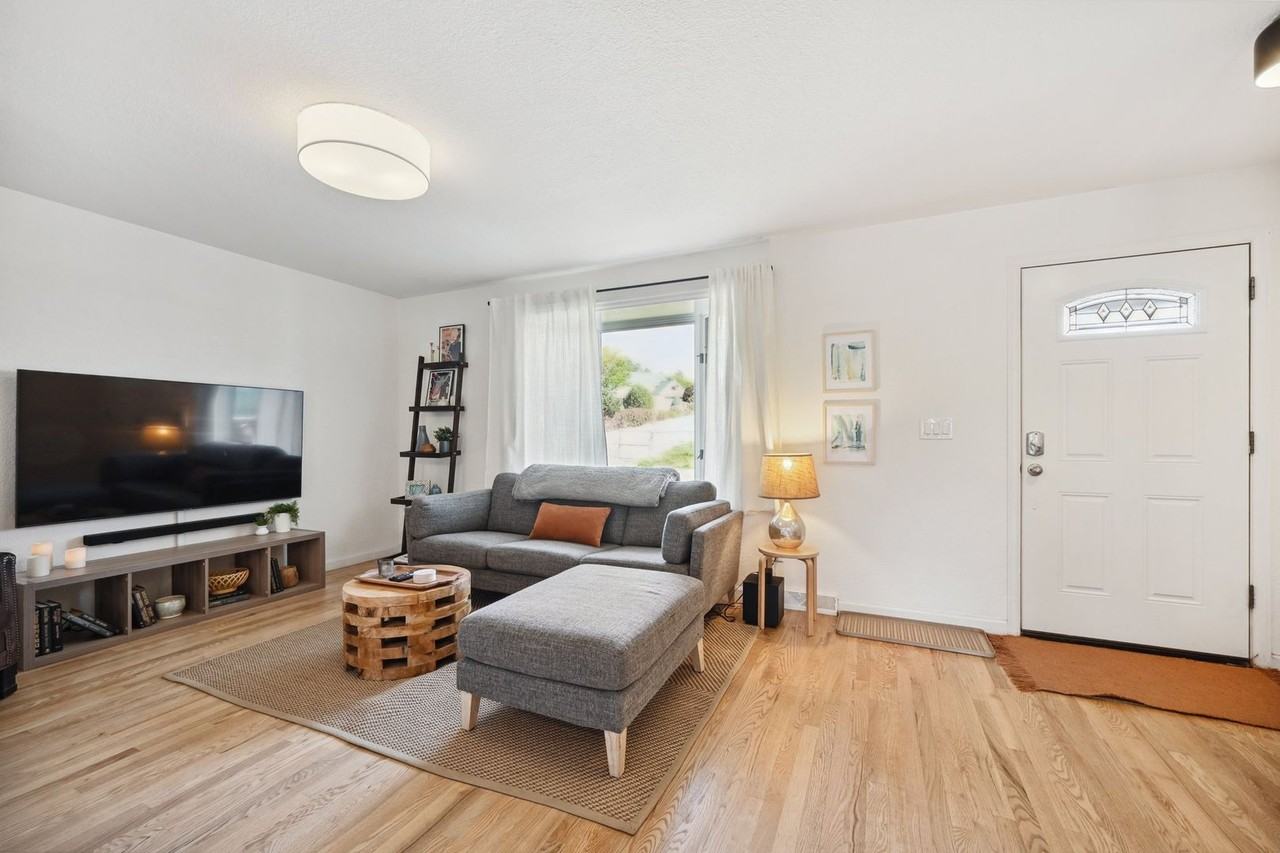 6535 Dover St #A - Photo 4 of 36