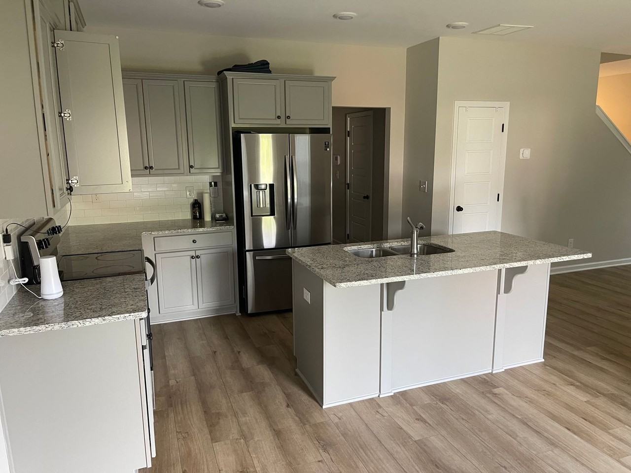 2718 Dunstan Ln - Photo 5 of 15