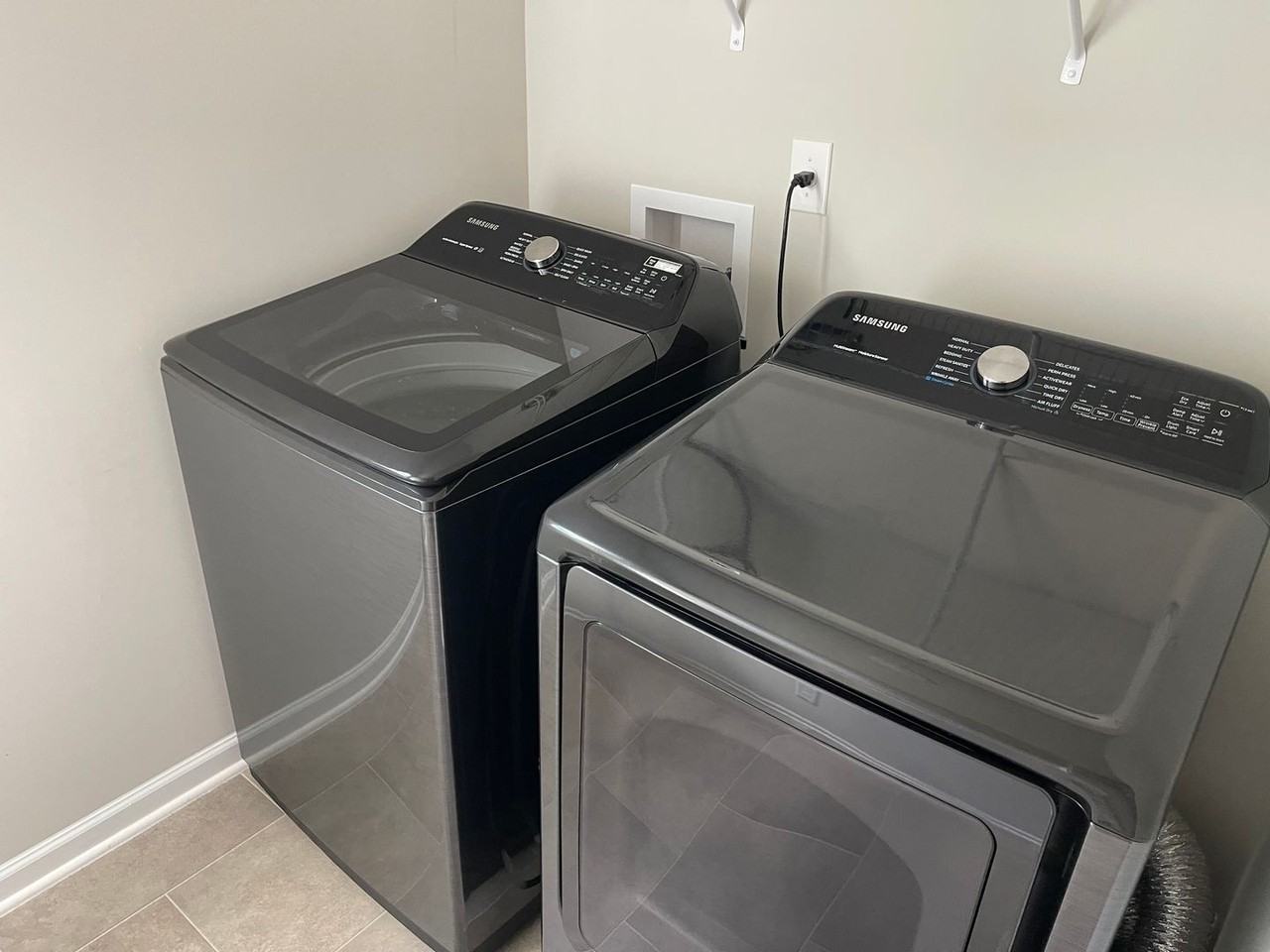 2718 Dunstan Ln - Photo 6 of 15