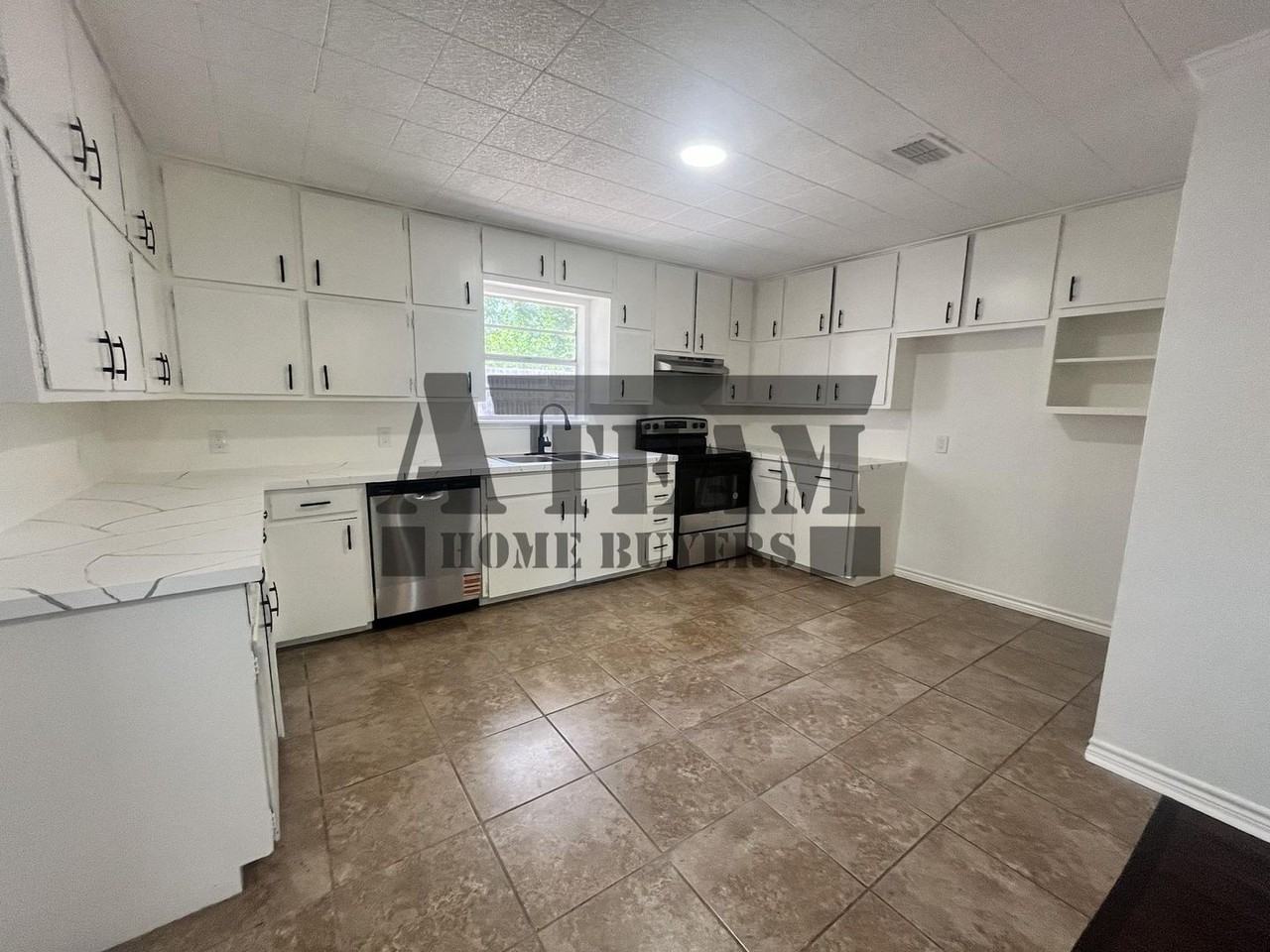 119 E Golden Oaks Dr - Photo 5 of 32