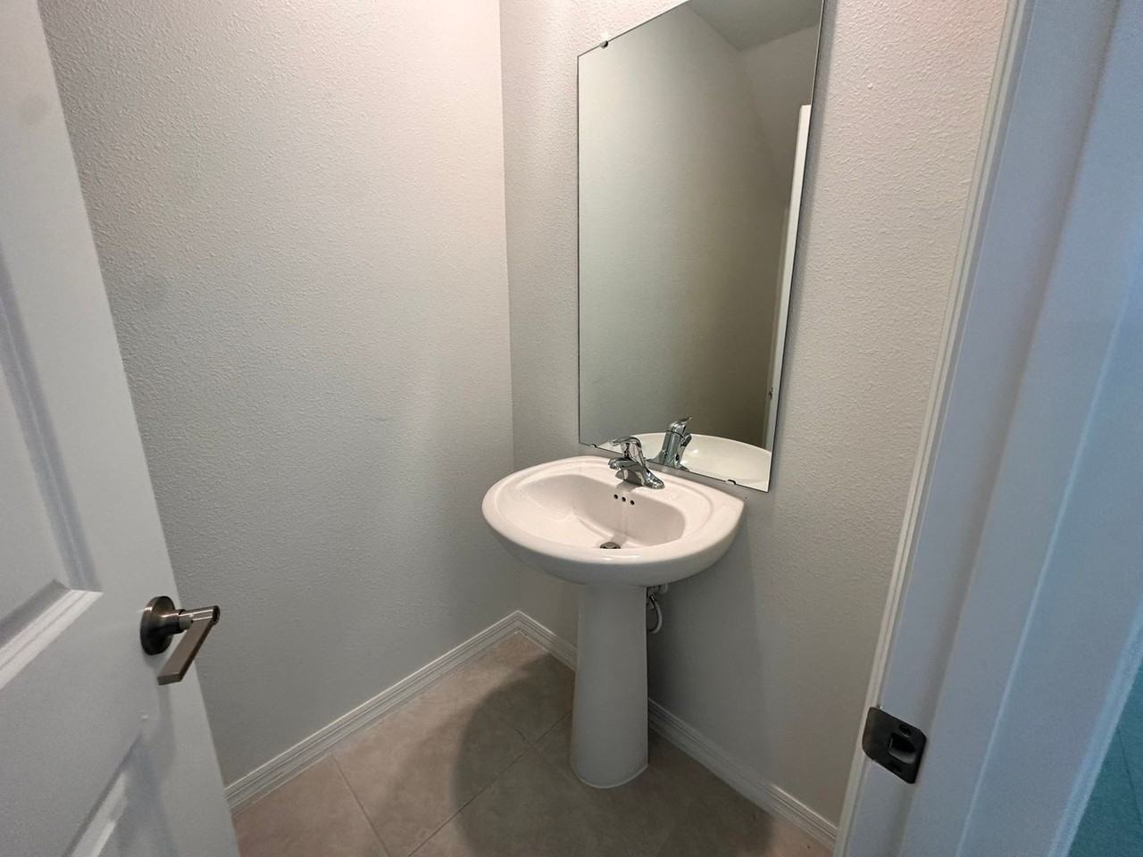 2276 Gatsby Ln - Photo 4 of 24