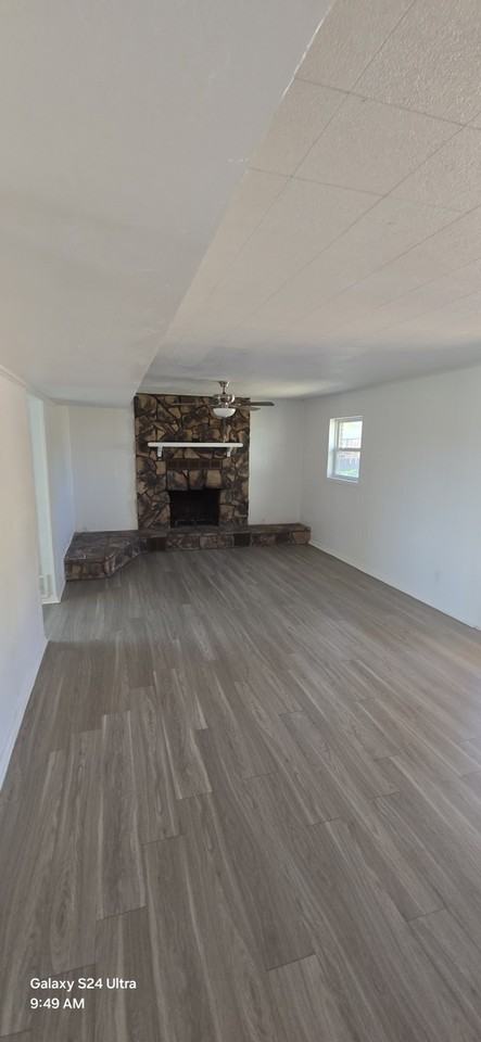 1810 Central Fwy #NA - Photo 3 of 6