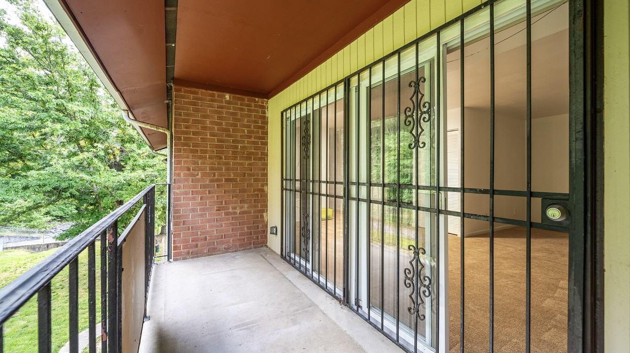 2301 Olson St #303A - Photo 4 of 17