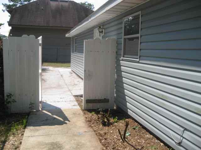 4606 Wood Ave #NA - Photo 3 of 4