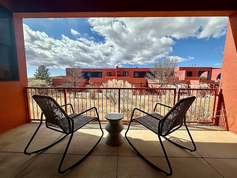 600 Circulo De Morelia #102 - Photo 6 of 15