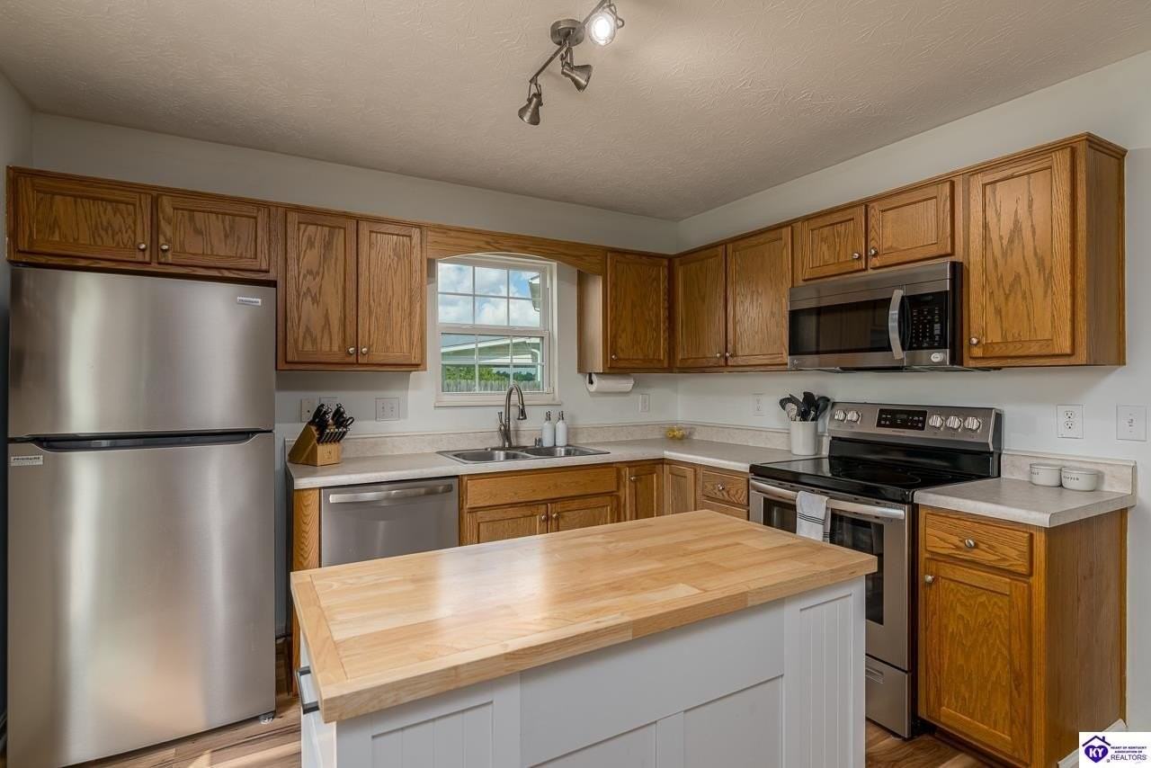 310 Ivy Pointe Dr - Photo 6 of 21