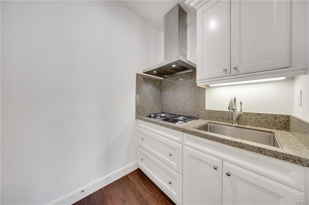 25 Oak Barrel - Photo 3 of 8