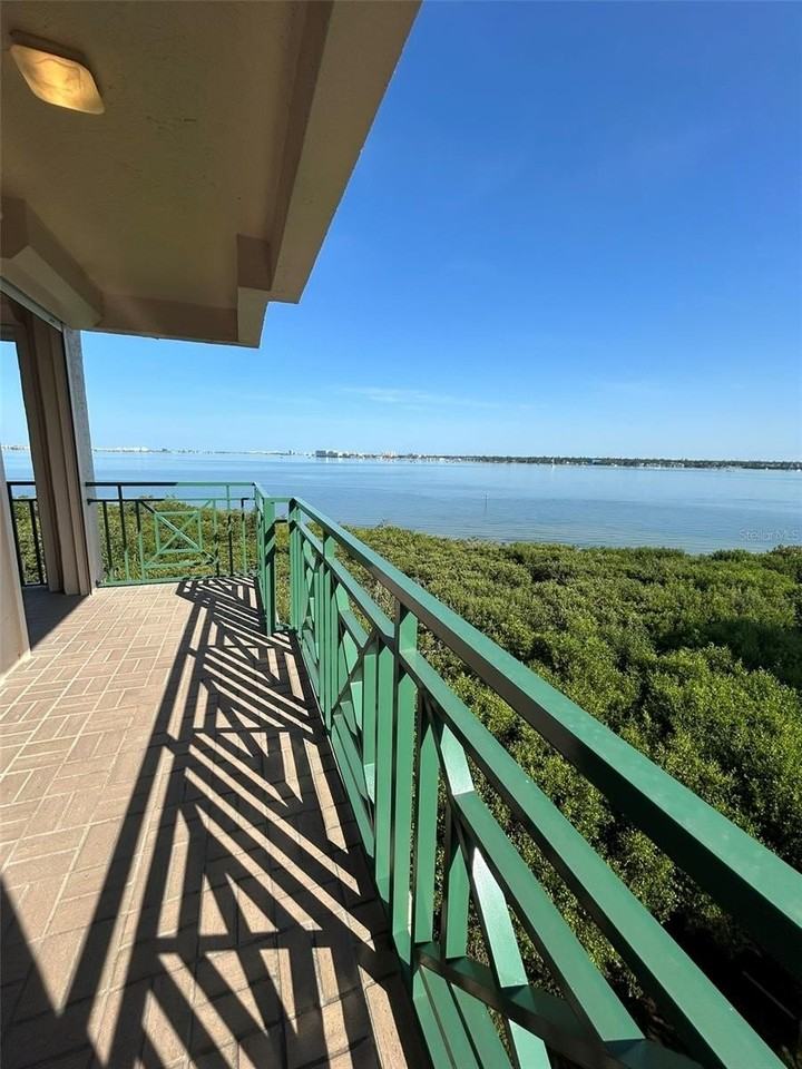 4737 Dolphin Cay Ln S #408 - Photo 7 of 35