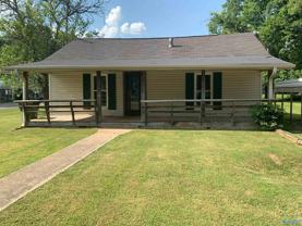 1301 Halsey Ave Ne - Photo 1 of 1