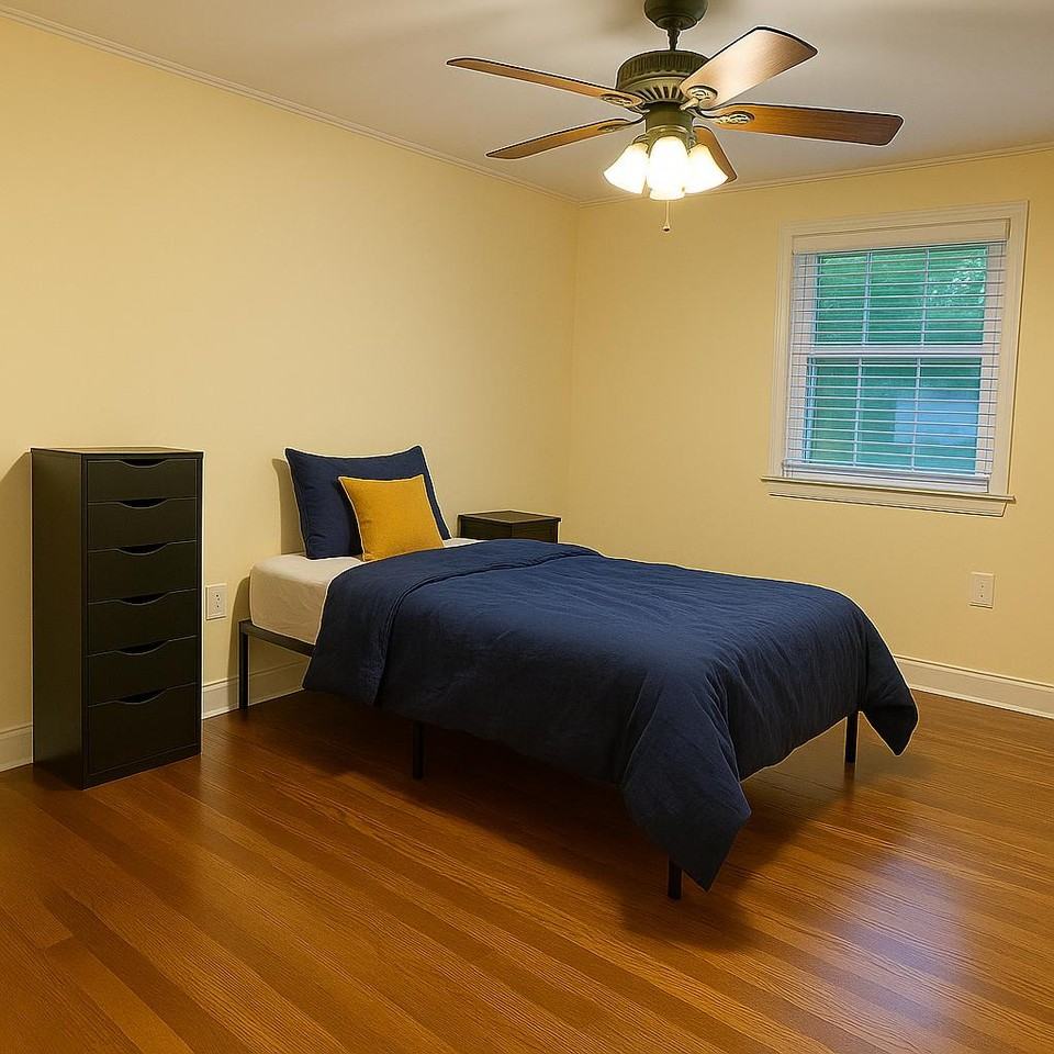 The Fontainebleau Sw - Photo 3 of 4