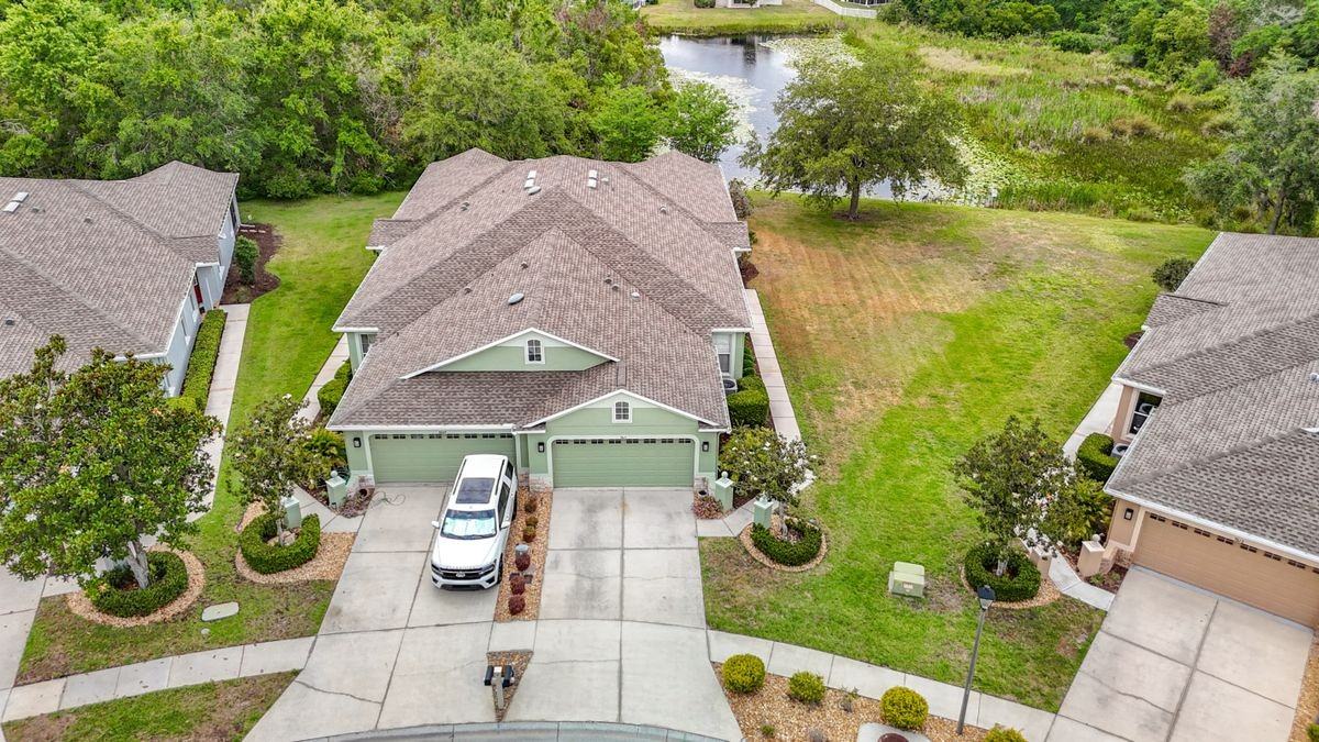 7611 Helen White Ln - Photo 3 of 50