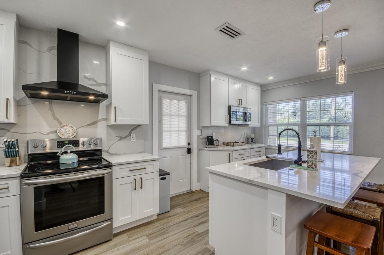 404 S Caloosahatchee Ave - Photo 6 of 43