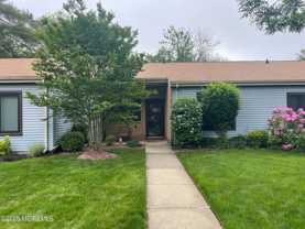 215 Medford Ct - Photo 1 of 1