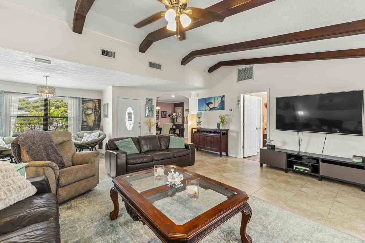 591 Kriss Ln - Photo 5 of 36