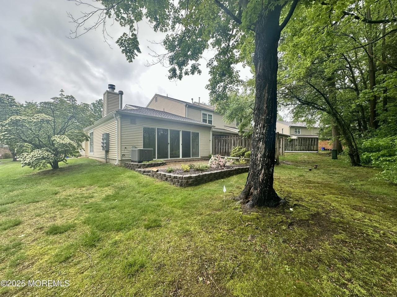 143 Archery Court - Photo 3 of 20