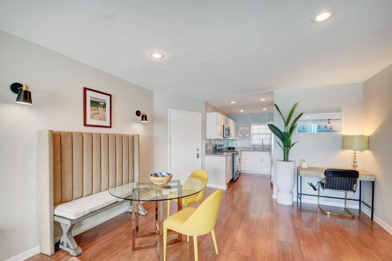 410 Wilma Cir #204 - Photo 5 of 25