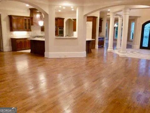 2295 Valla Parc Ct - Photo 6 of 15