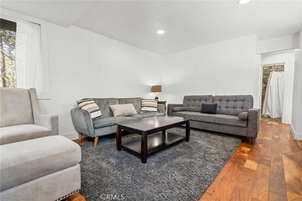 718 Talmadge Rd - Photo 4 of 13