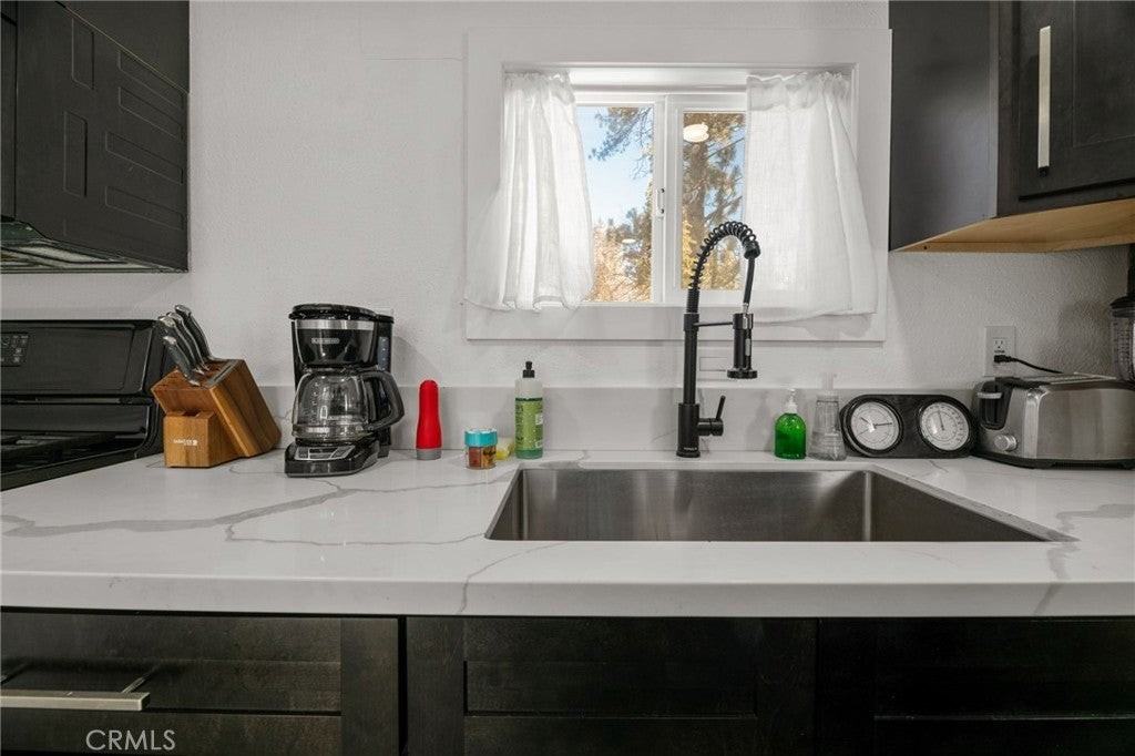 718 Talmadge Rd - Photo 6 of 13