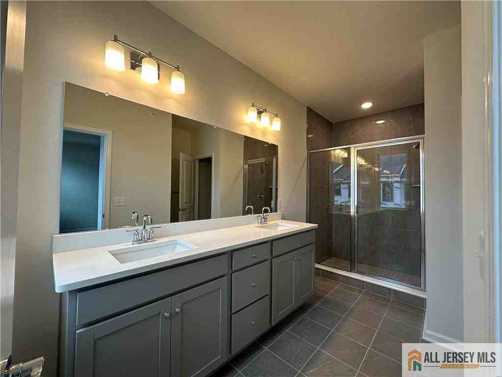 709 Parker Blvd - Photo 3 of 11