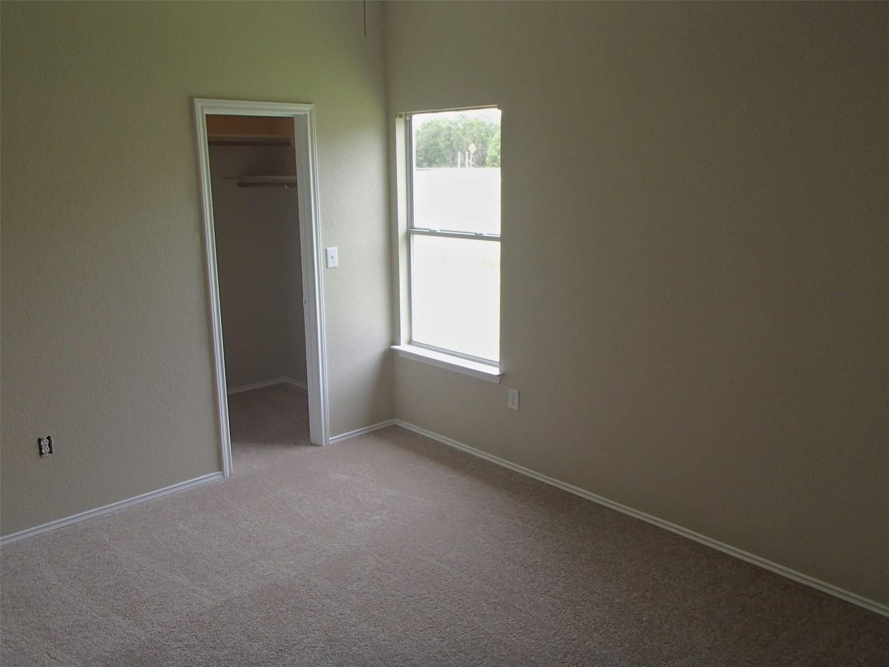 503 Tablerock Circle - Photo 6 of 9