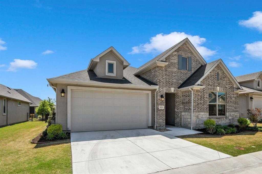 9529 Windwood Ln - Photo 4 of 33