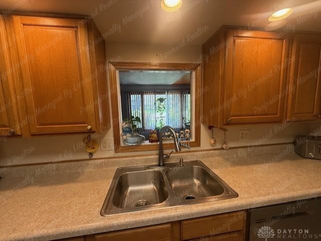 4430 Wilmington Pike - Photo 7 of 28