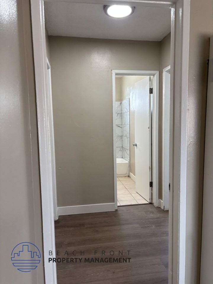 147 E. Wakefield Ave. - Photo 7 of 8