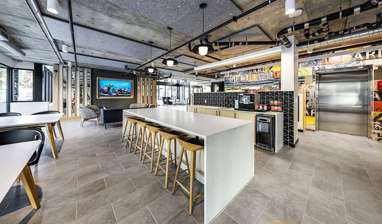 Theory U District - Photo 7 of 50