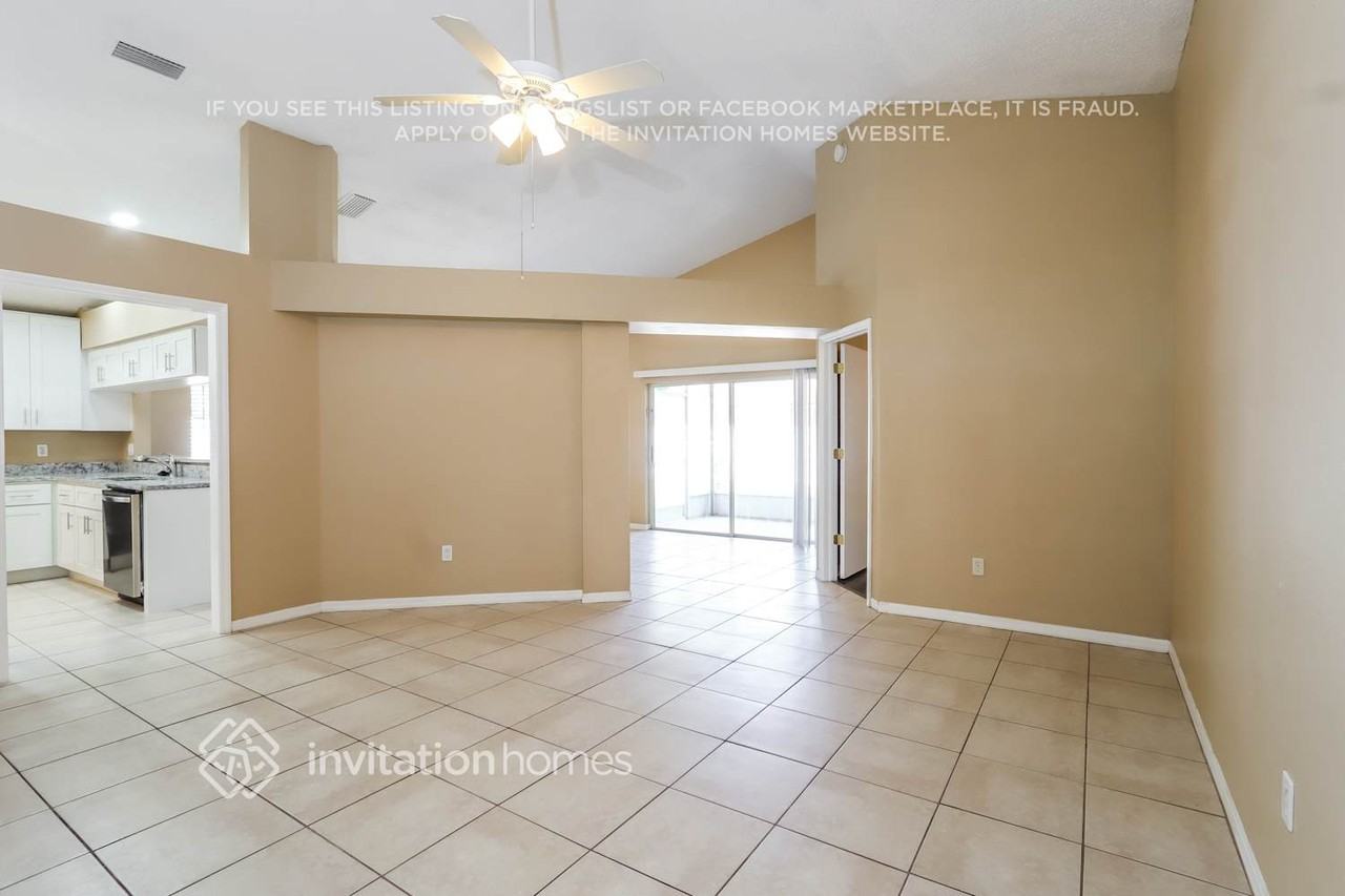 24515 Crosscut Rd - Photo 3 of 17