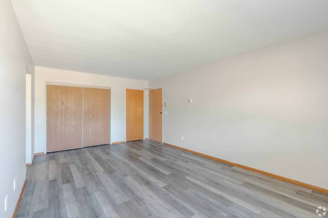 Portland Terrace - Photo 7 of 30